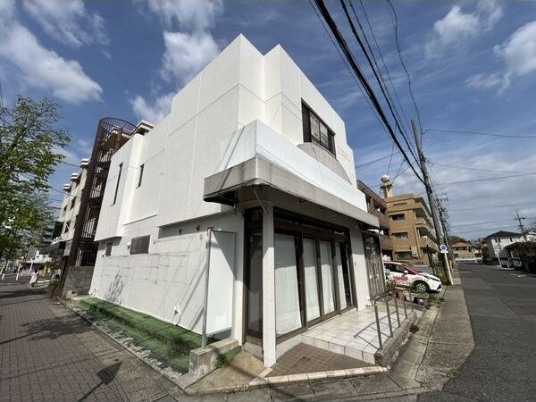 向が丘貸事務所の外観