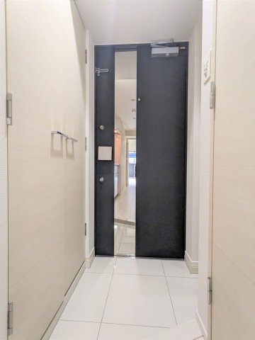 レスティア三軒茶屋　ペット相談　ネット0　オートロックの玄関