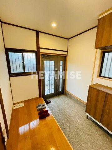ショコラ城山台の玄関
