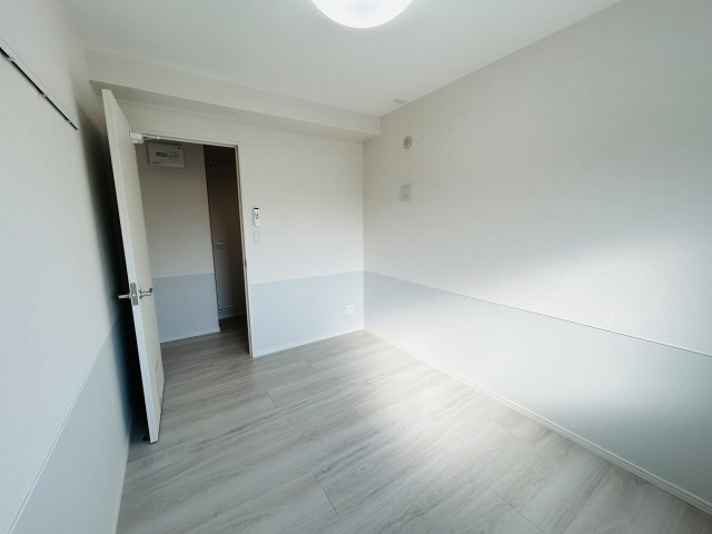 TREVO　YR　の洋室