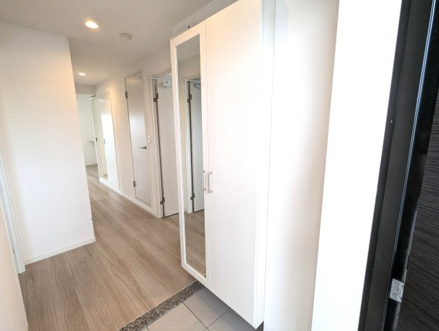 TREVO　YR　の玄関