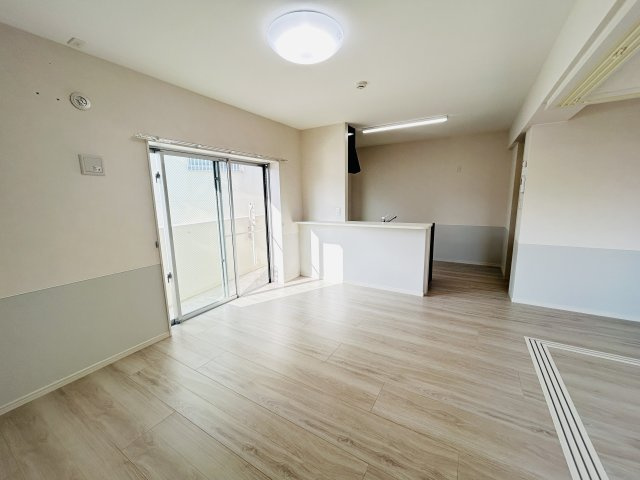 TREVO　YR　の居間・リビング