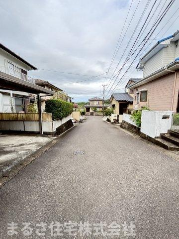 清武町加納甲　土地の前面道路含む現地写真