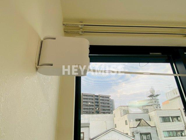 デ・クメール大橋の設備