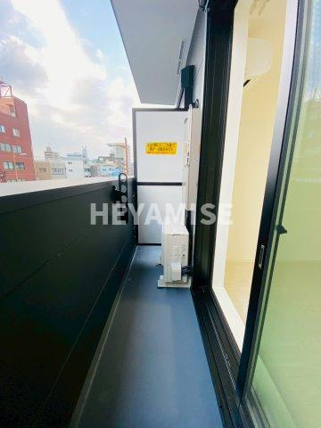 デ・クメール大橋のバルコニー