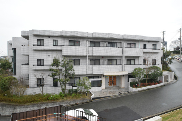 【周辺】 | セントラルパレス東豊中 | 現在ご返済中のカーローン・カードローン・教育ローンなどを住宅ローンに一本化したり、家具家電購入費用・引越し費用を住宅ローンと組み合わせるなど、お客さまにメリットの多い住宅ローンのご提案が可能です。