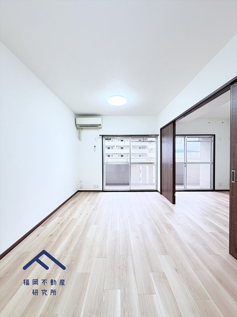 アーベインルネス諸岡壱号棟の居間・リビング