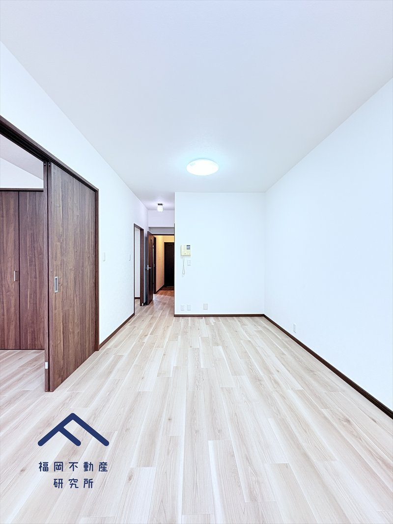 アーベインルネス諸岡壱号棟の居間・リビング