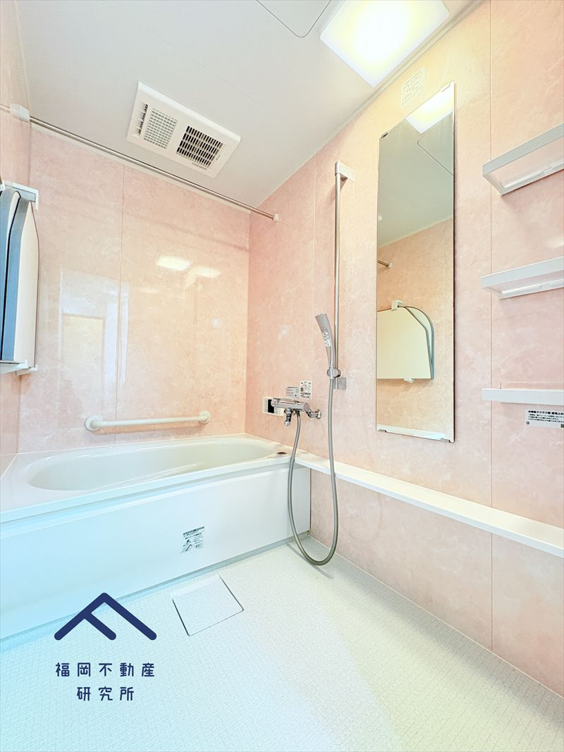 アーベインルネス諸岡壱号棟の浴室