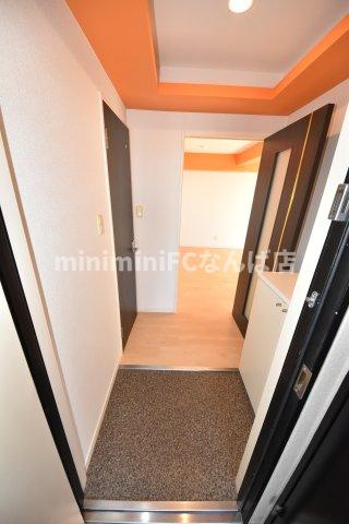 アンビション安堂寺の玄関