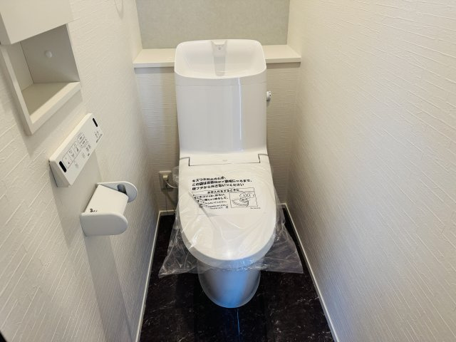 八王子市　めじろ台　新築一戸建てのトイレ|～暖房温水洗浄機能付きトイレ　冬場は特に嬉しい機能ですね～