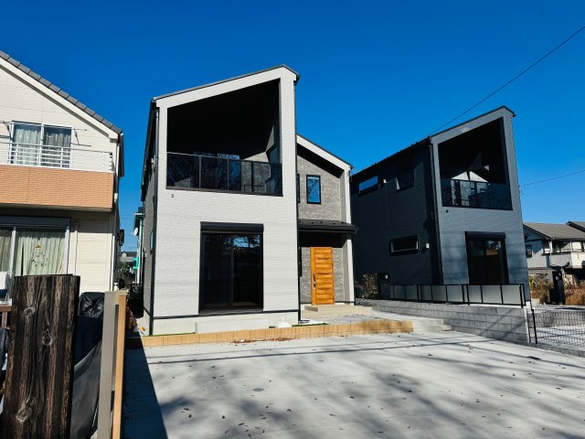 八王子市　めじろ台　新築一戸建ての外観|～めじろ台駅徒歩6分　並列3台駐車可能　周辺環境の整った新築一戸建て～