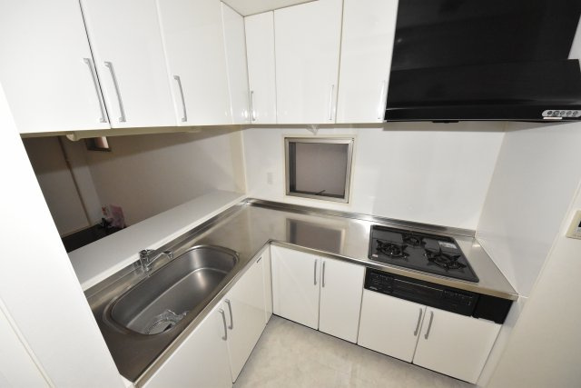 ビエラ江戸堀民泊可のキッチン