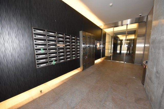 ビエラ江戸堀民泊可のエントランス