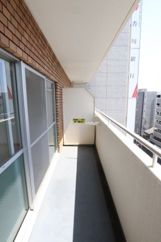 大阪市城東区中央１丁目の賃貸マンションのバルコニー