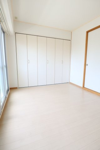 大阪市城東区中央１丁目の賃貸マンションの寝室