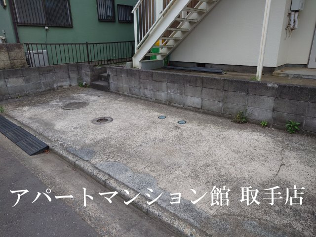 マークスⅡの駐車場