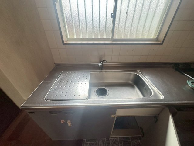 古河市水海　中古戸建のキッチン