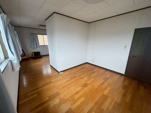 古河市水海　中古戸建の洋室