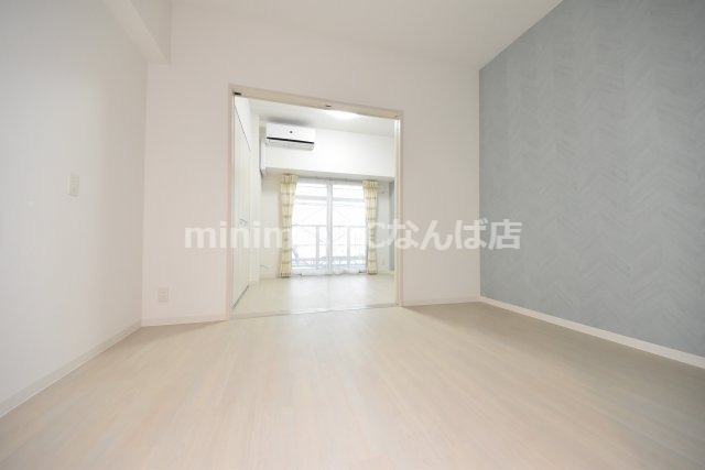 グランパシフィック泉尾リュクスの居間・リビング