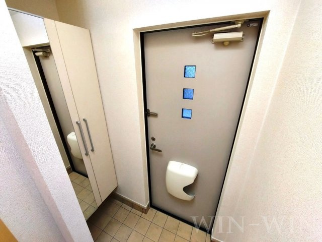 ベル・ソレイユKの玄関