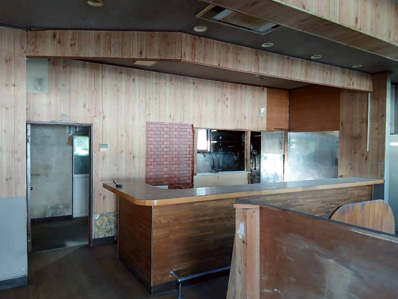 滑川町小野店舗の内装