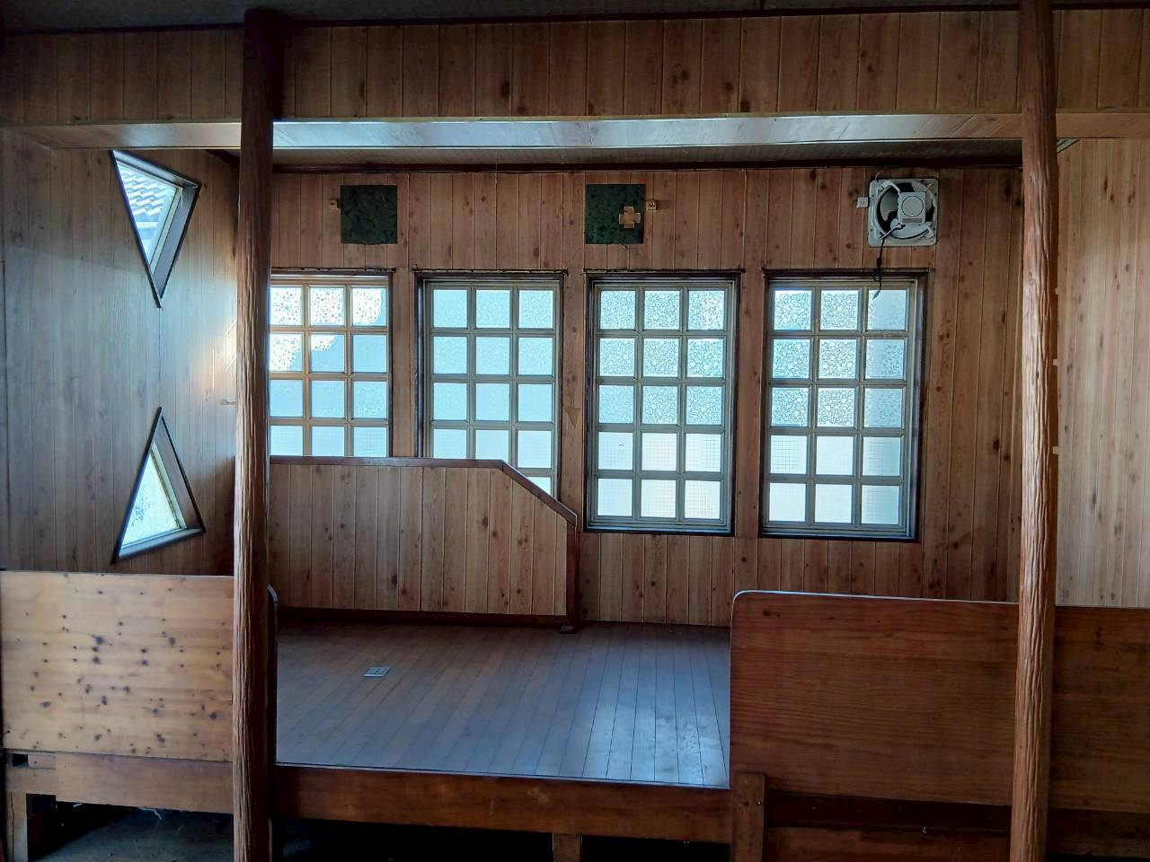 滑川町小野店舗の内装