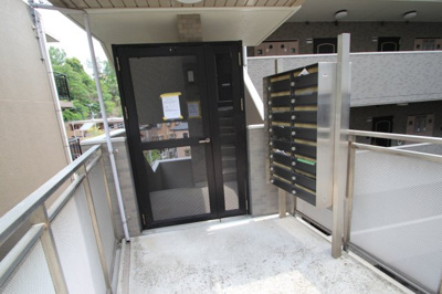 【エントランス】 | アビタシオン根岸Ⅲ