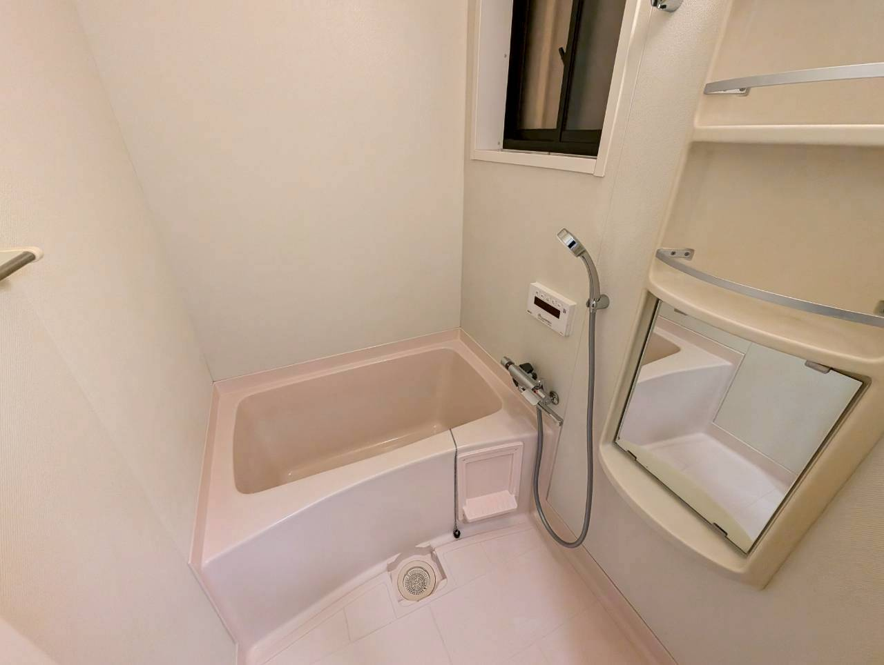 西九条大国町の浴室