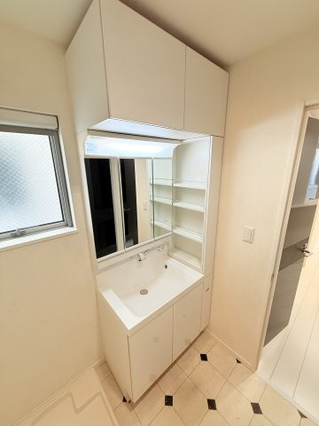 小茂根４丁目中古戸建の洋室|5.7帖