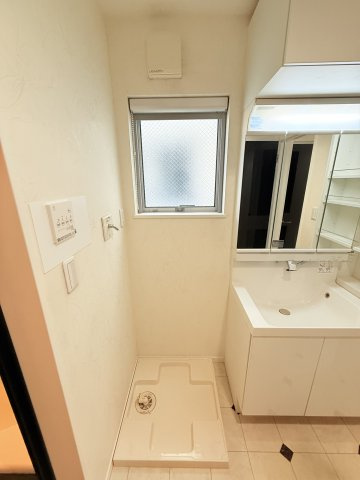 小茂根４丁目中古戸建のランドリースペース