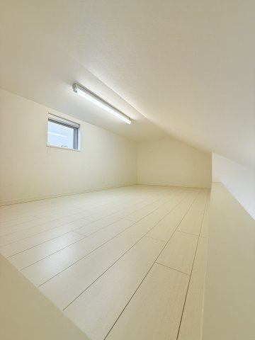 小茂根４丁目中古戸建の収納|小屋裏収納