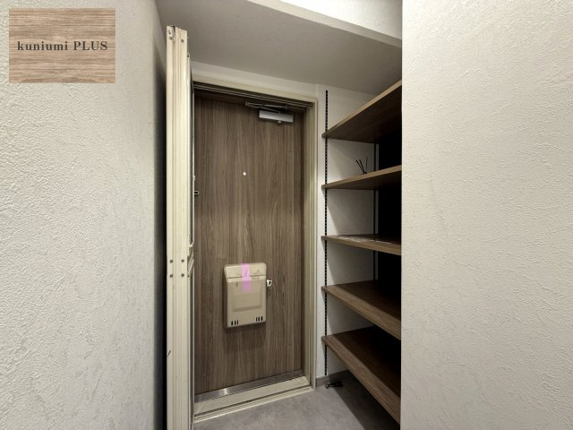 メロディハイム東船場の玄関