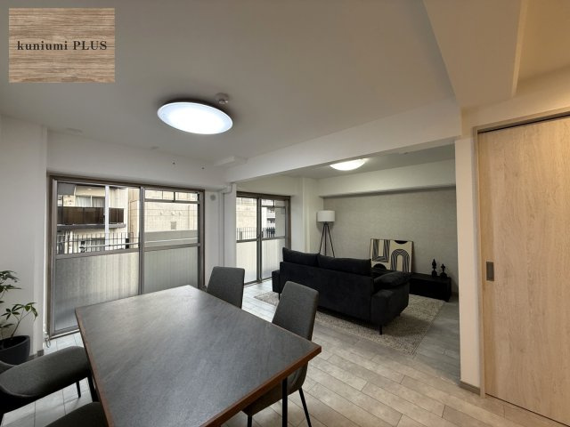 メロディハイム東船場の居間・リビング