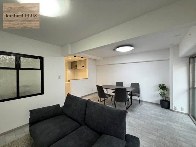 メロディハイム東船場の居間・リビング