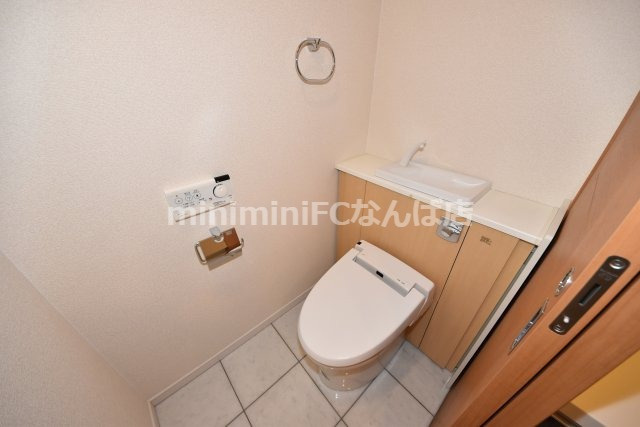 リーガル北堀江のトイレ|清潔感のあるトイレです