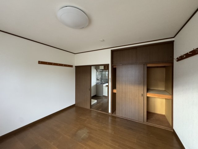 -三丁目不動産-深谷市上柴町東　寮の洋室|使い勝手のいい洋室です