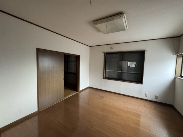-三丁目不動産-深谷市上柴町東　寮の洋室|コンパクトで使いやすい洋室です