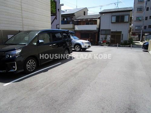 リアライズ神戸長田の駐車場|敷地内駐車場は現在空き無し