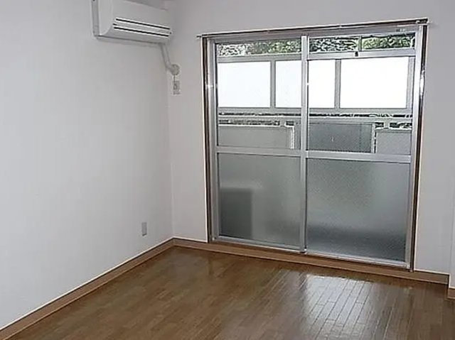 埼玉県さいたま市1棟売りマンションの洋室