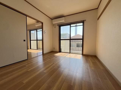 【居間・リビング】 | ロイヤルハイツ谷原