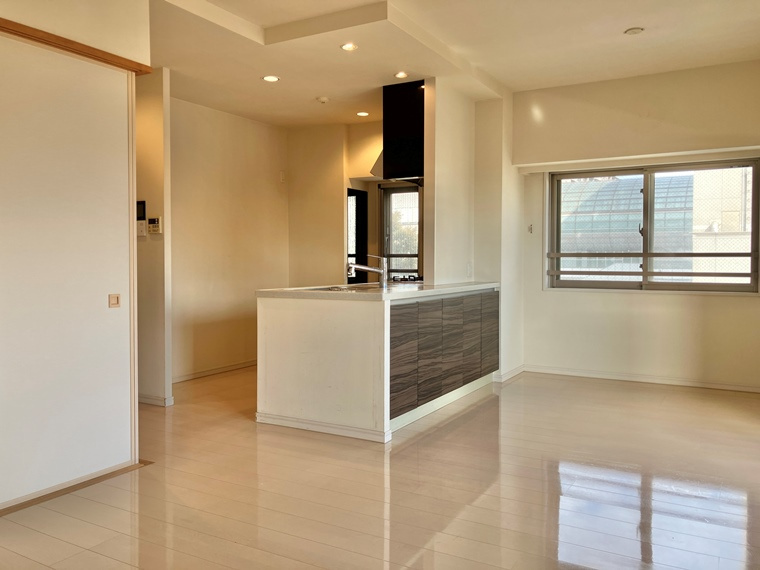 千葉中央レジデンスの居間・リビング|おしゃれなリビングです