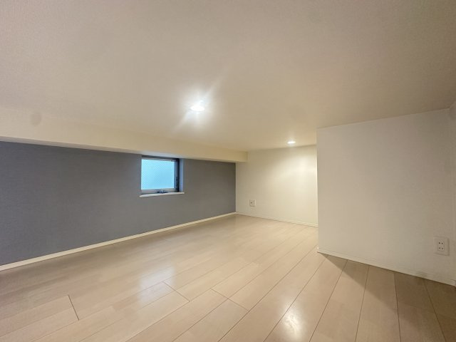 ハーモニーテラス清水丘の洋室