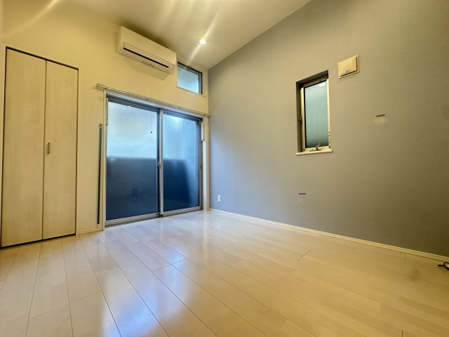 ハーモニーテラス清水丘の洋室