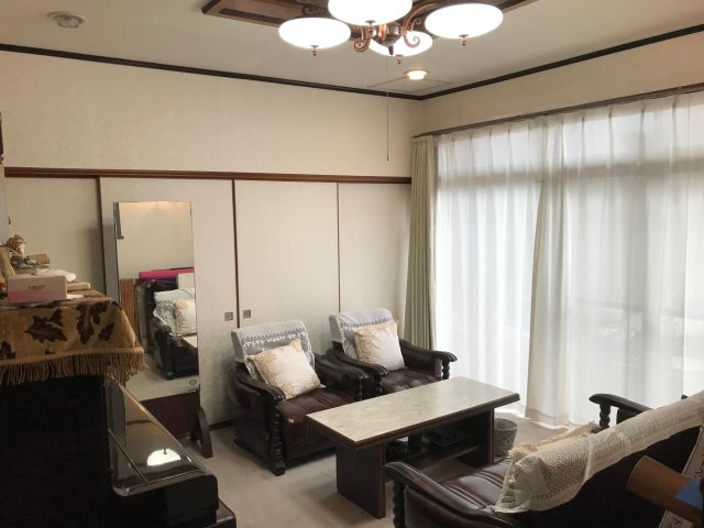 【居間・リビング】の画像