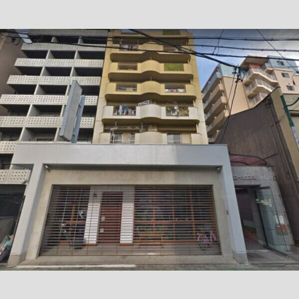 イエローハウス栄の外観