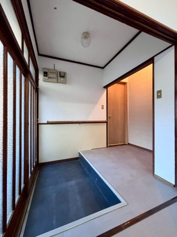 小樽市花園2丁目の玄関|広々玄関！