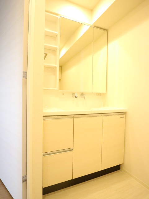 プラウドフラット浅草橋の独立洗面台|※参考写真