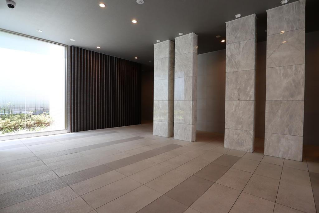 大阪市都島区都島本通３丁目の賃貸マンションのエントランス