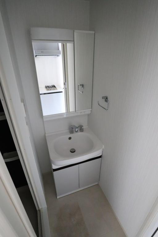 大阪市都島区都島本通３丁目の賃貸マンションの洗面所